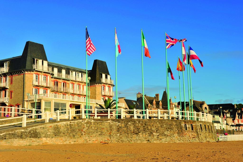 Hotel Des Bains Saint-Cast-le-Guildo Buitenkant foto